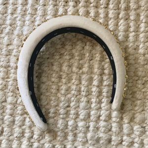 𝘓𝘌𝘓𝘌 𝘚𝘈𝘋𝘖𝘜𝘎𝘏𝘐 𝘏𝘌𝘈𝘋𝘉𝘈𝘕𝘋